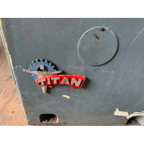 TITAN RU 1500 Used Cylindrical Grinder Machine