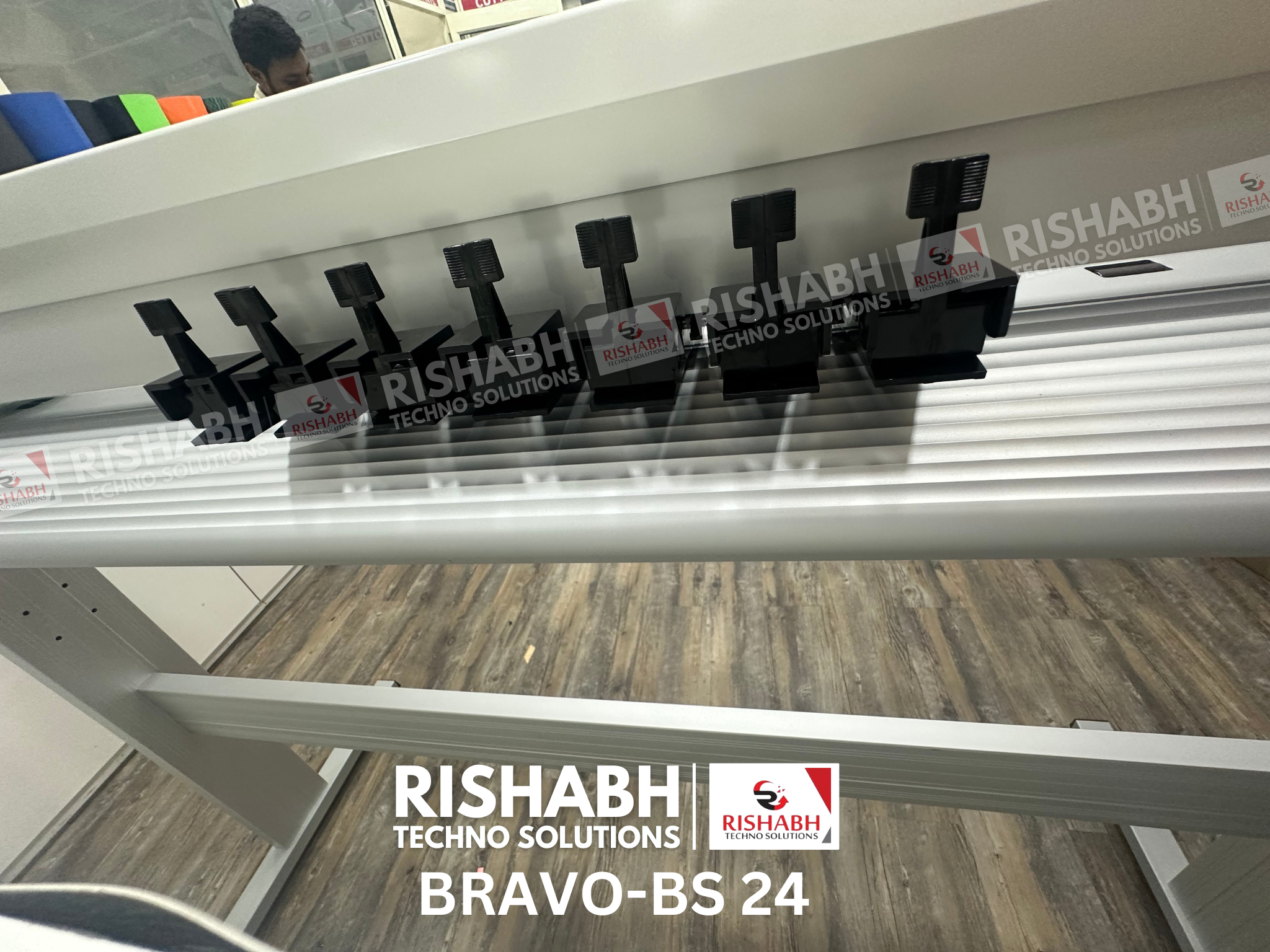 Bravo Series Cutting Plotter - Max Media Widths Of 370mm, 500mm, 720mm | High Precision Cutting, Auto Contour Cut Camera Option, Usb/wifi Connectivity, Laser Engrave Feature, Stepper Motor System