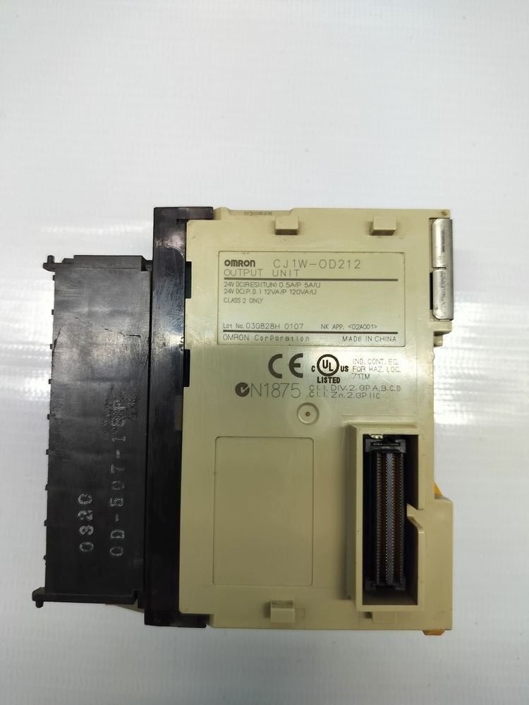 Omron Cj1w-od212 Output Module