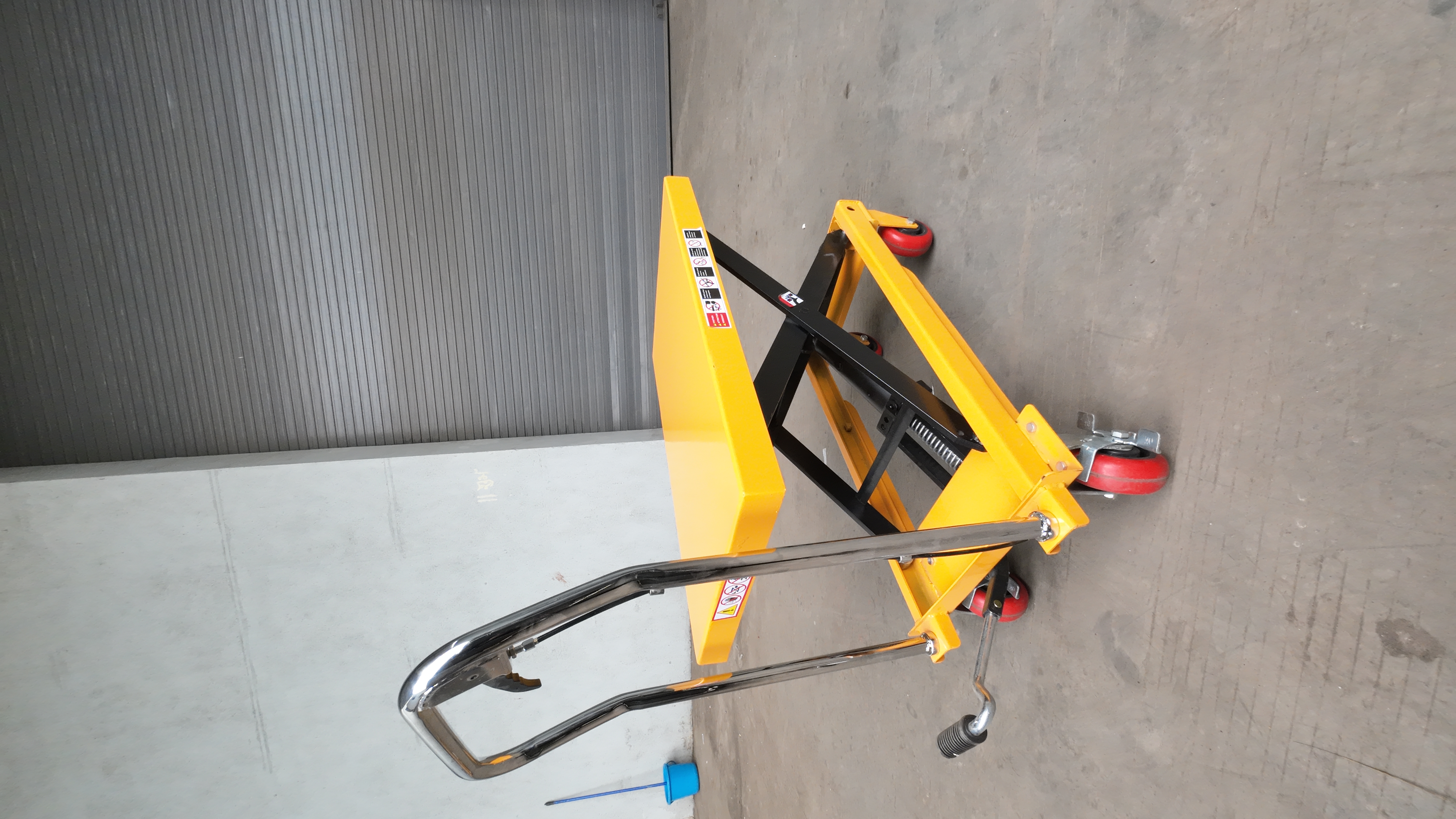 Hydraulic Scissor Table Truck - Attributes: Strong
