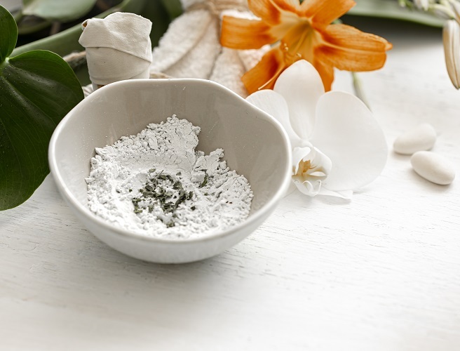 White Kaolin Clay powder