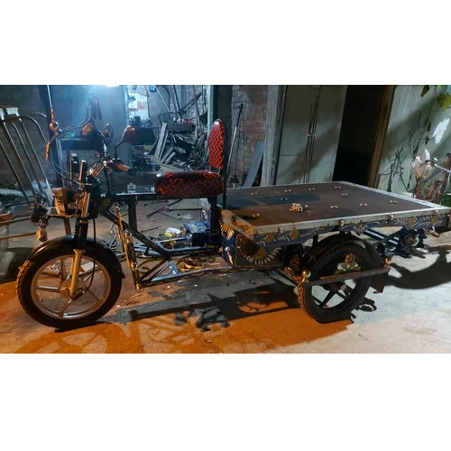 Open Body Battery Operated E Rickshaw Loader - Origin: India