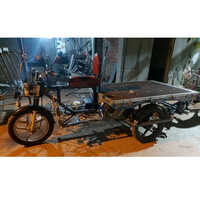 Open Body E Rickshaw Loader - 1 Seat Capacity, 90 Km Range | Lead Acid Batteries, 8 Hours Battery Life