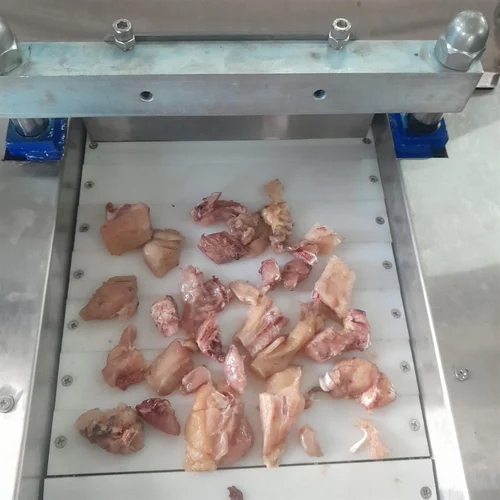 Stainless Steel Chicken Cutting Machine - Capacity: 150 Kg/Hr