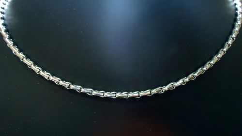 स्लिवर वूमेन प्लेटिनम चेन