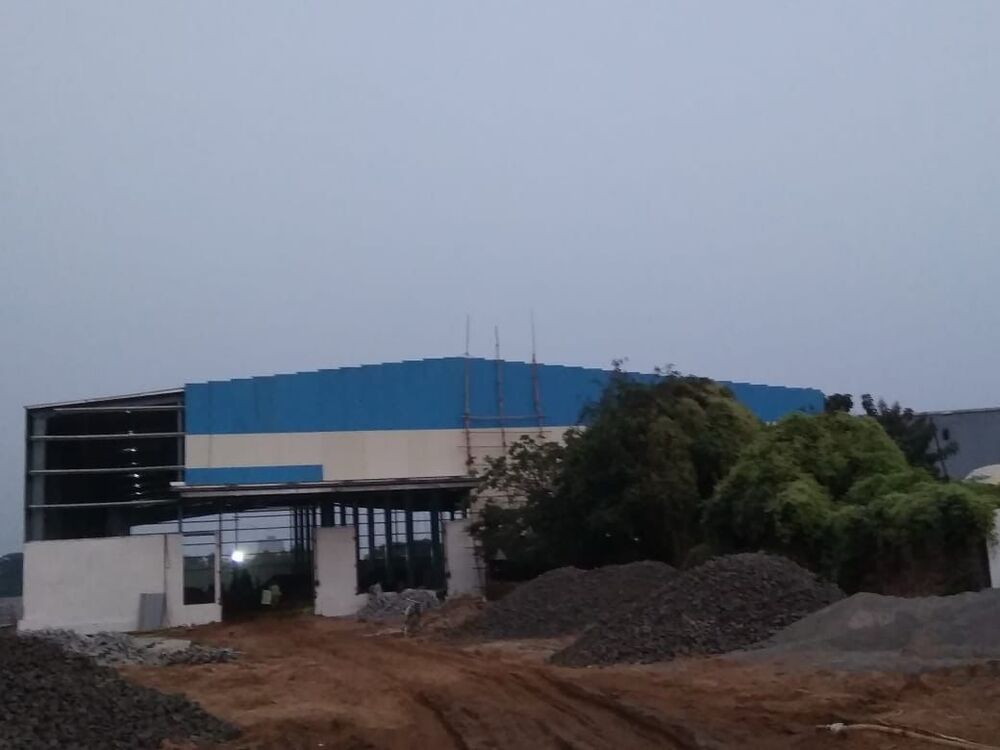 High-quality Pre-engineered Steel Warehouse - Durable Steel Structure, 25-year Lifespan, Easily Assembled | Weather-resistant, Eco-friendly, Customizable Dimensions