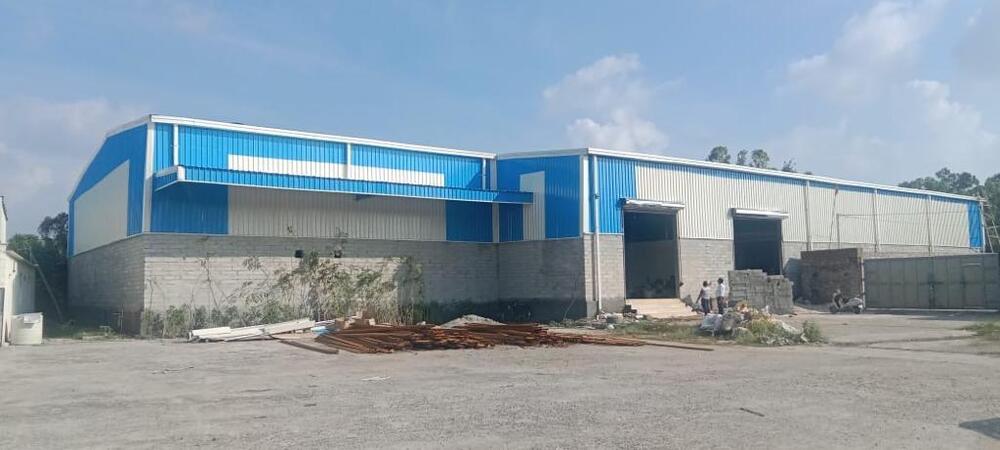 Pre Engineering Building With Cranes - Steel & Frp Prefab Structure, 25-year Life Span, Eco-friendly, Easily Assembled, Paint Coated Finish