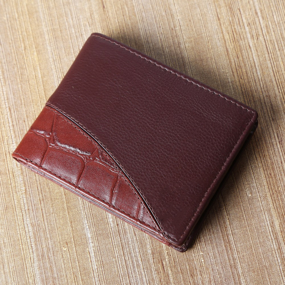Crocodile Textured Leather Wallet - Genuine Leather, Slim Bi-fold Design, Rich Brown Tones, Spacious Card & Cash Slots, Elegant Curved Accent