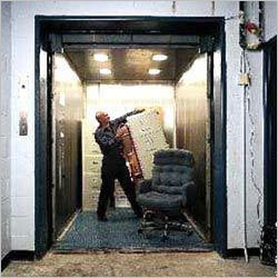 फ्रेट लिफ्ट