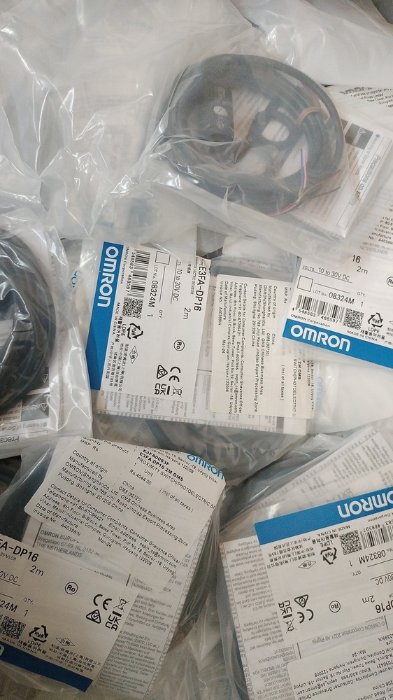 OMRON PHOTOELECTRIC SENSOR 10 TO 30VDC,E3FA-DP16 2M