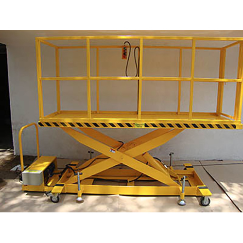 Painting Scissor Lift