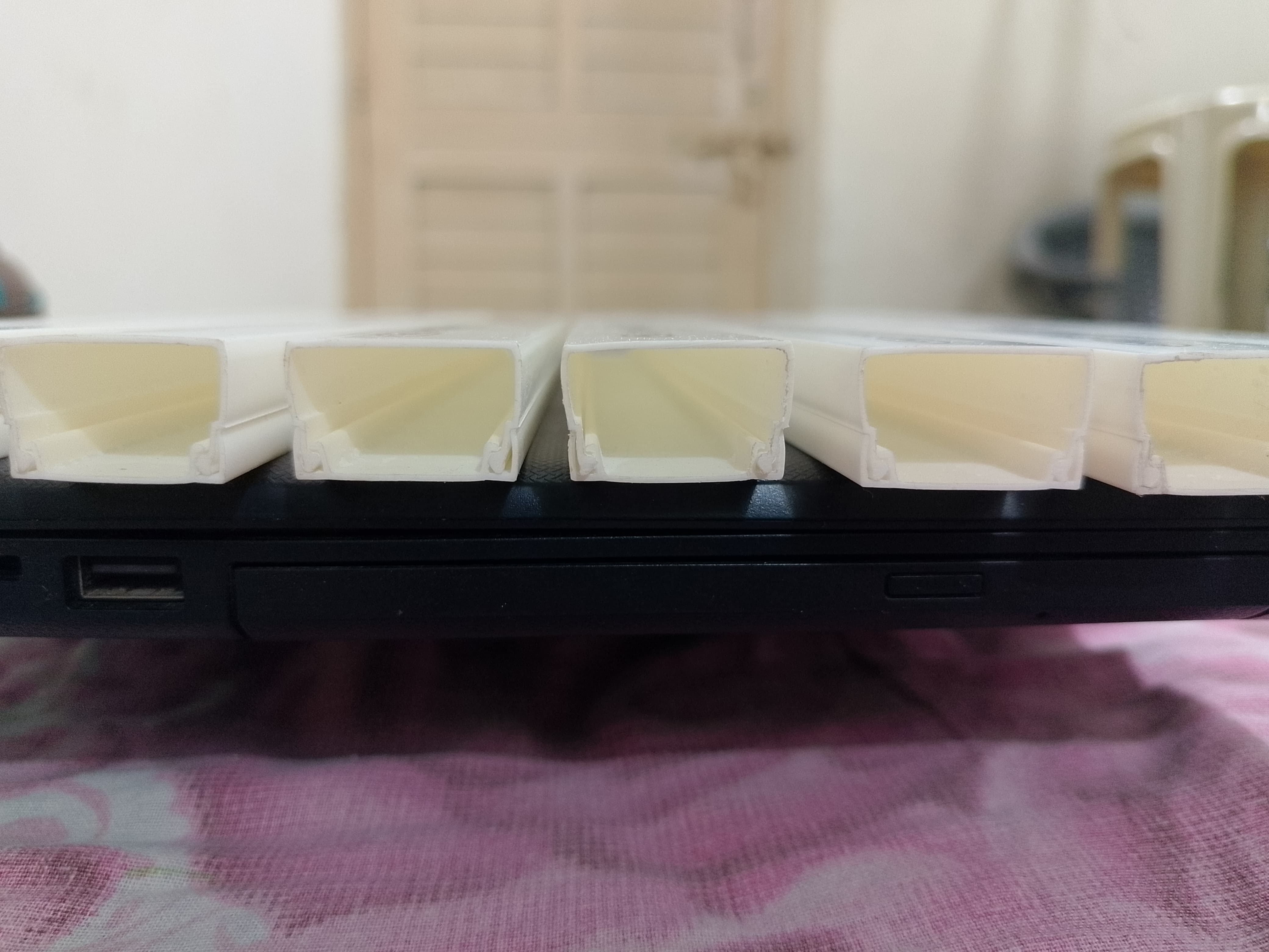 Pvc Trunking 25x16, 1 Inch Pvc Casing - 25mm Size, White & Ivory Colors | 6ft Wire Installation, Dust & Humidity Resistance, Durable Design