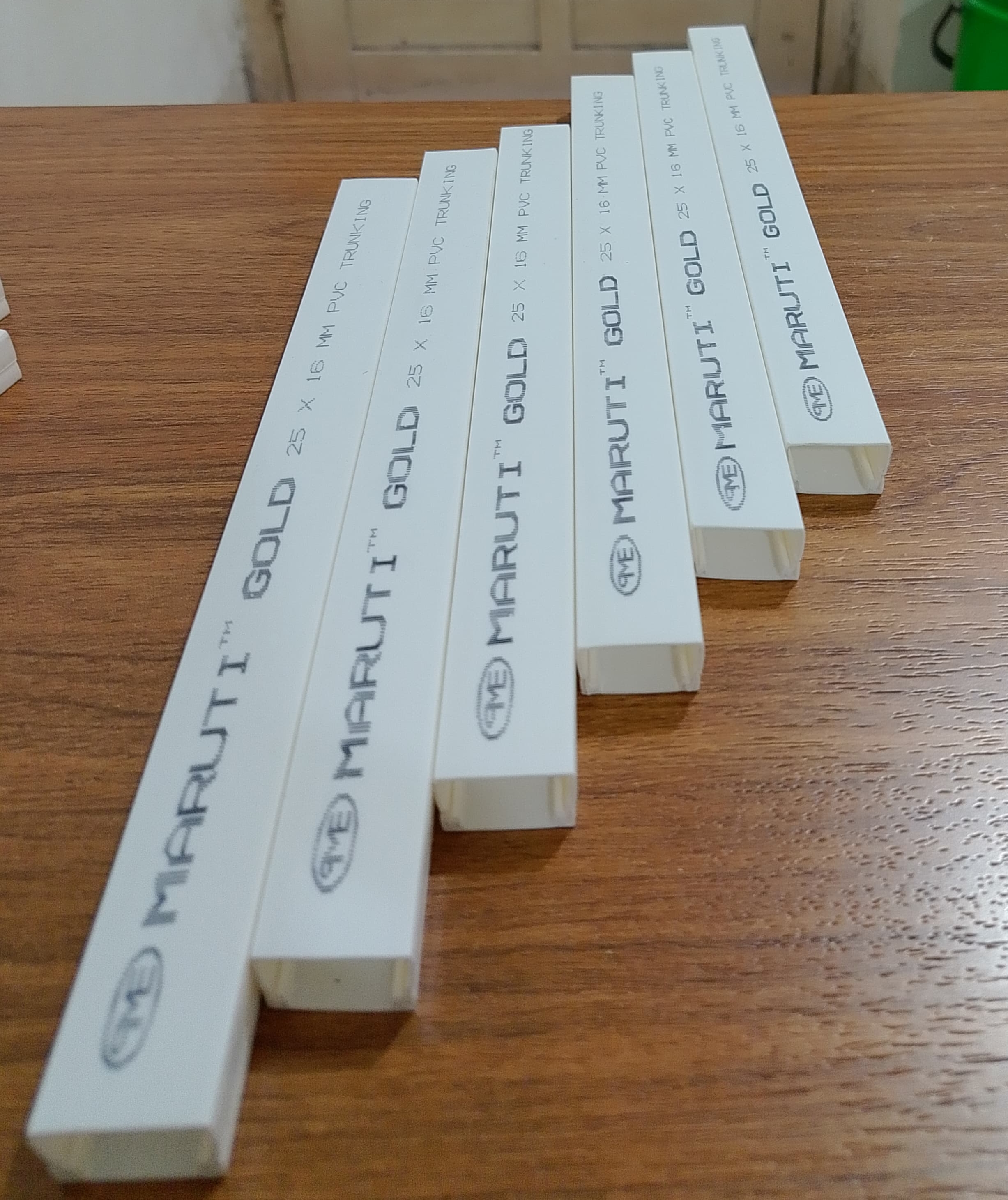 Pvc Trunking 25x16, 1 Inch Pvc Casing - 25mm Size, White & Ivory Colors | 6ft Wire Installation, Dust & Humidity Resistance, Durable Design