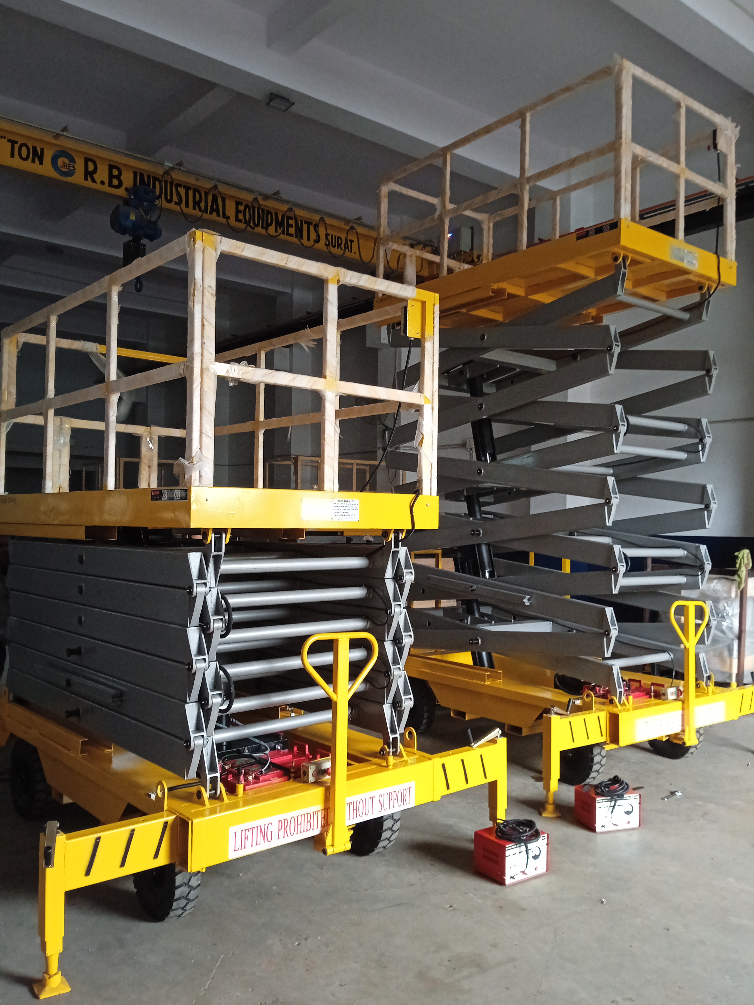 Semi Electric Scissor Lift