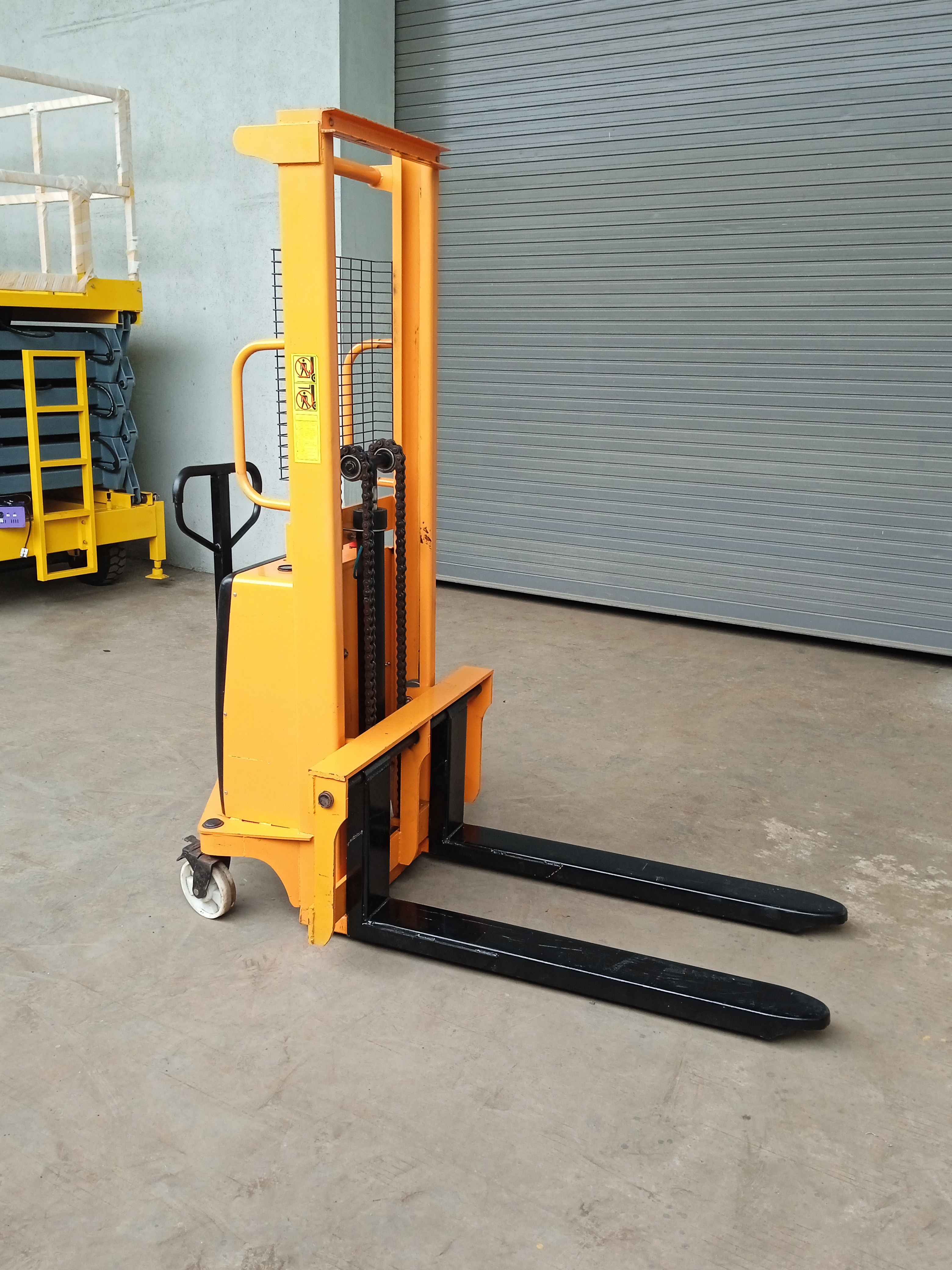 Industrial Electric Pallet Stackers