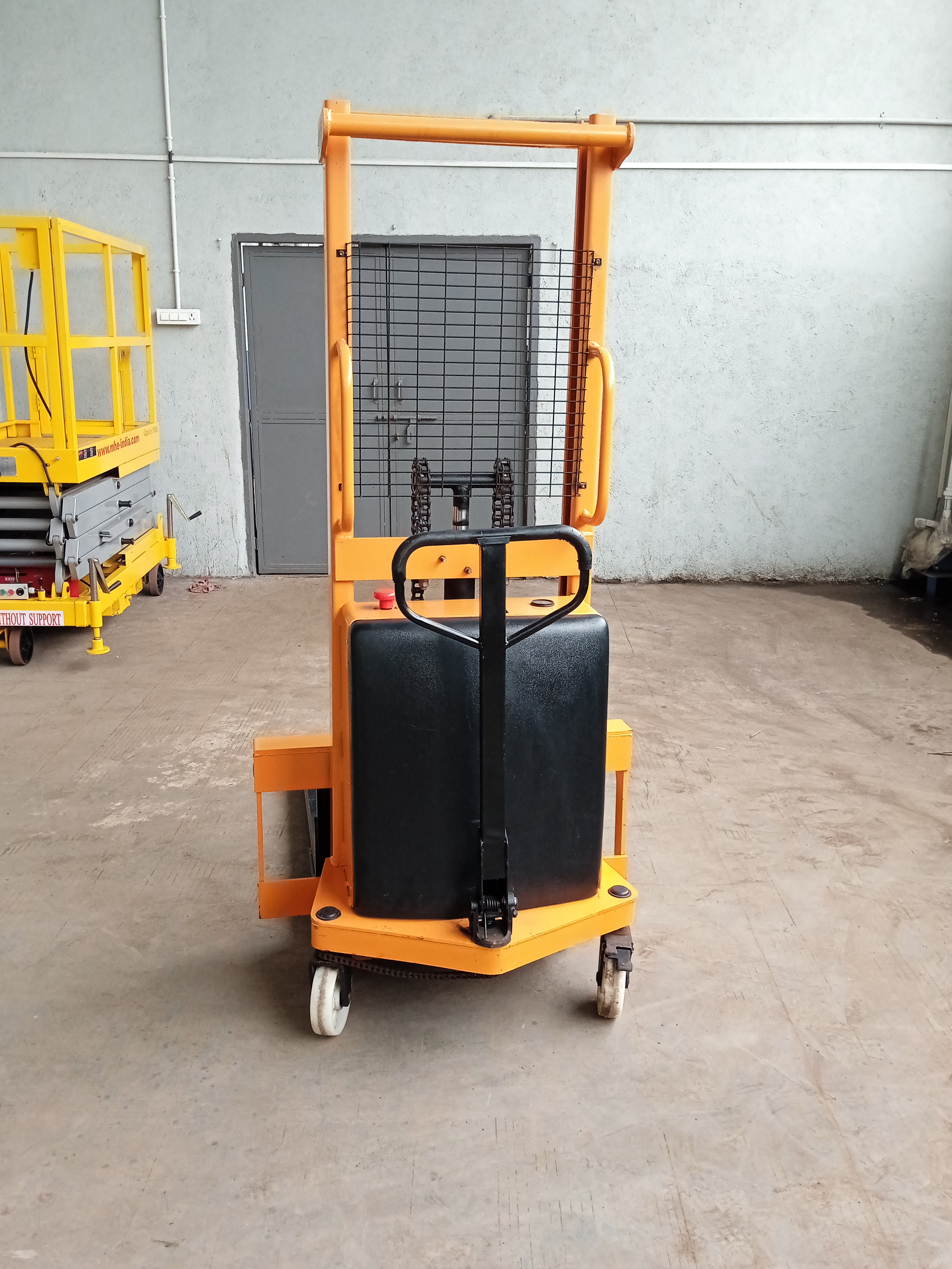 Industrial Electric Pallet Stackers - Attributes: Strong
