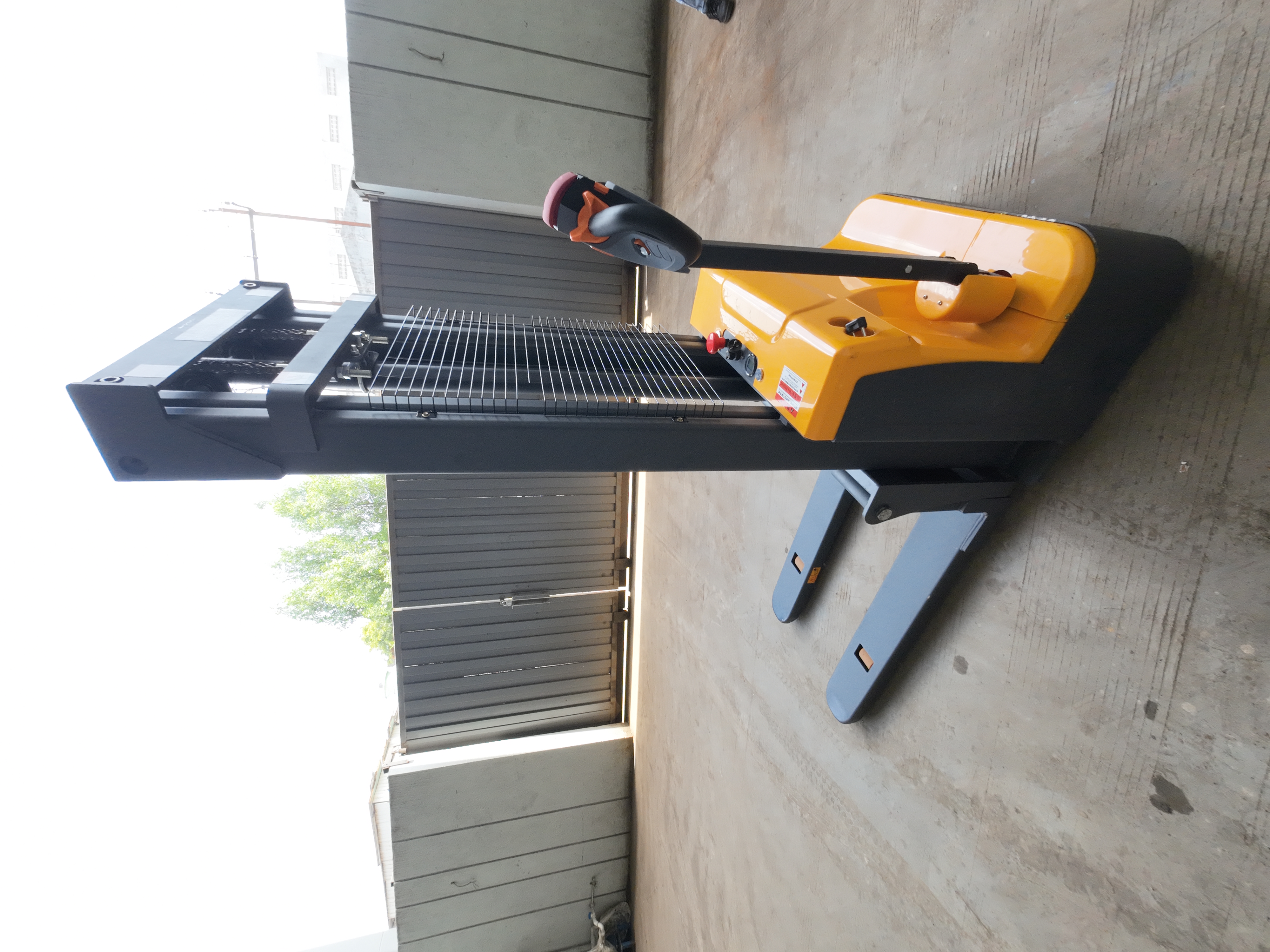 Electric Pallet Stackers - Electric Power Lifting Height 1.6-3.5 Meters | Eco-friendly Low Maintenance Quiet Operation Increased Efficiency Strong Design In Yellow And Black