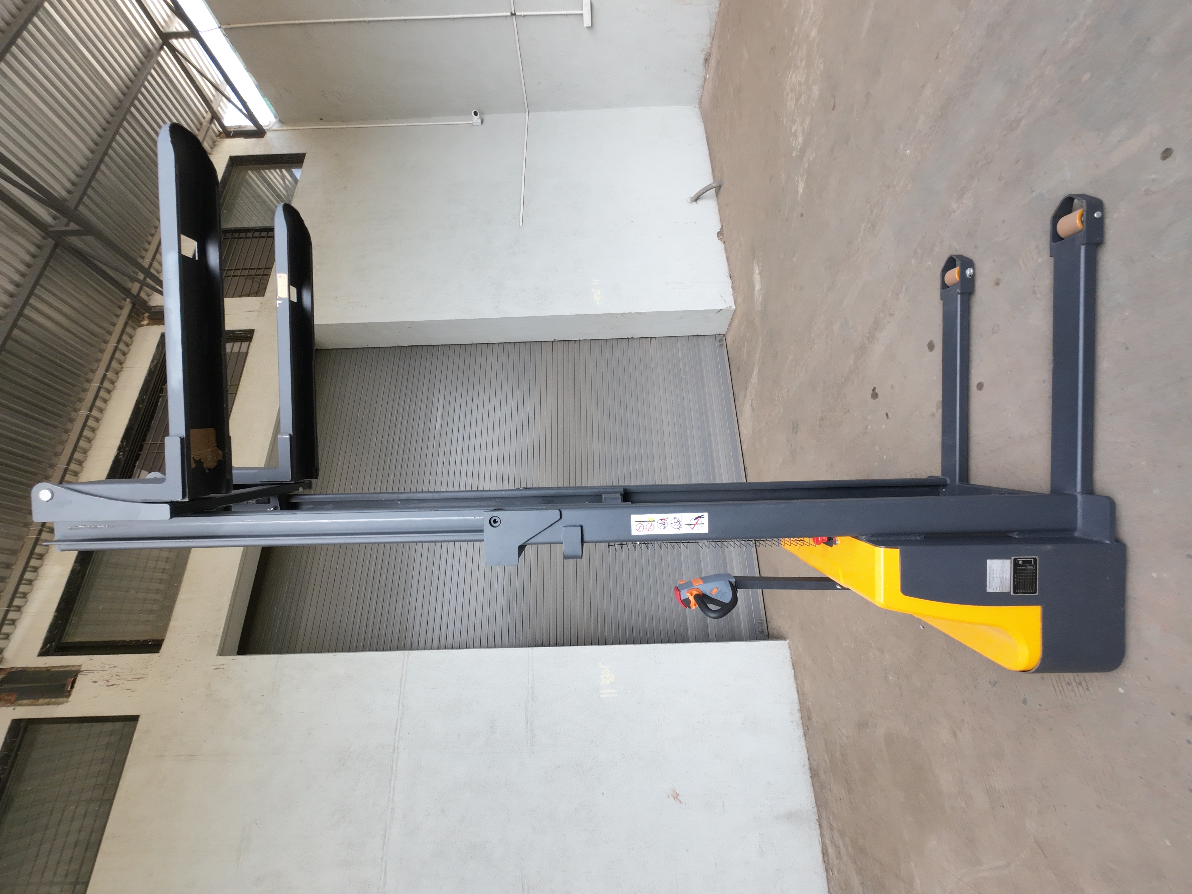 Mild Steel Fully Electric Stacker 