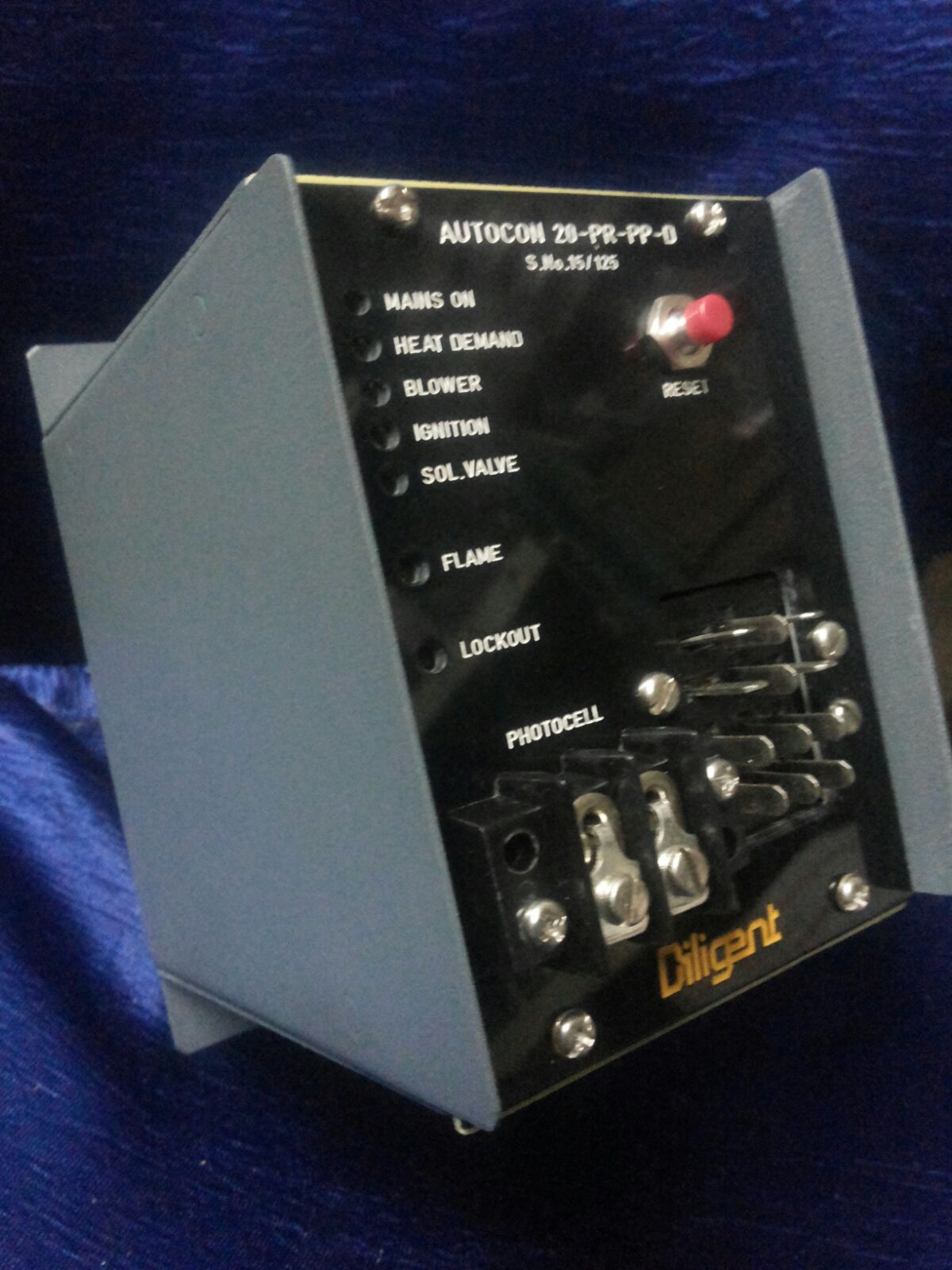 Grey And Black Automatic Oil Burner Controller