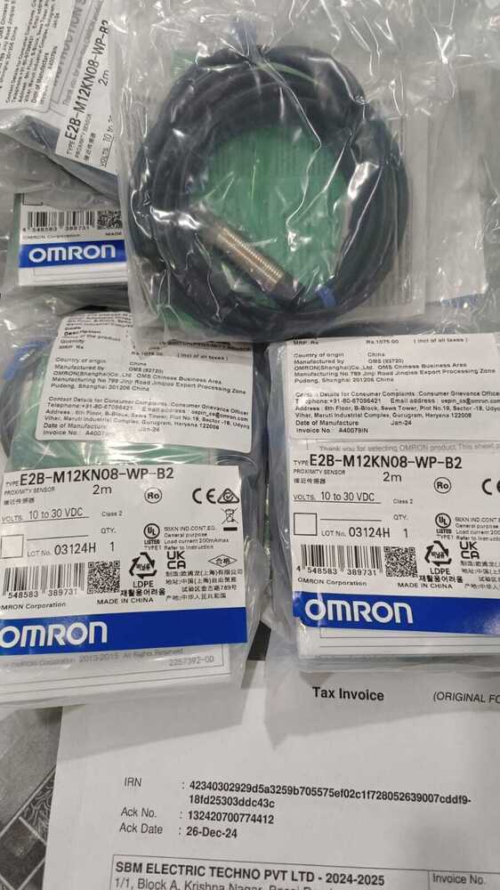 OMRON  PROXIMITY SENSOR 10 TO 30VDC,E2B-M12KN08-WP-B2 2M