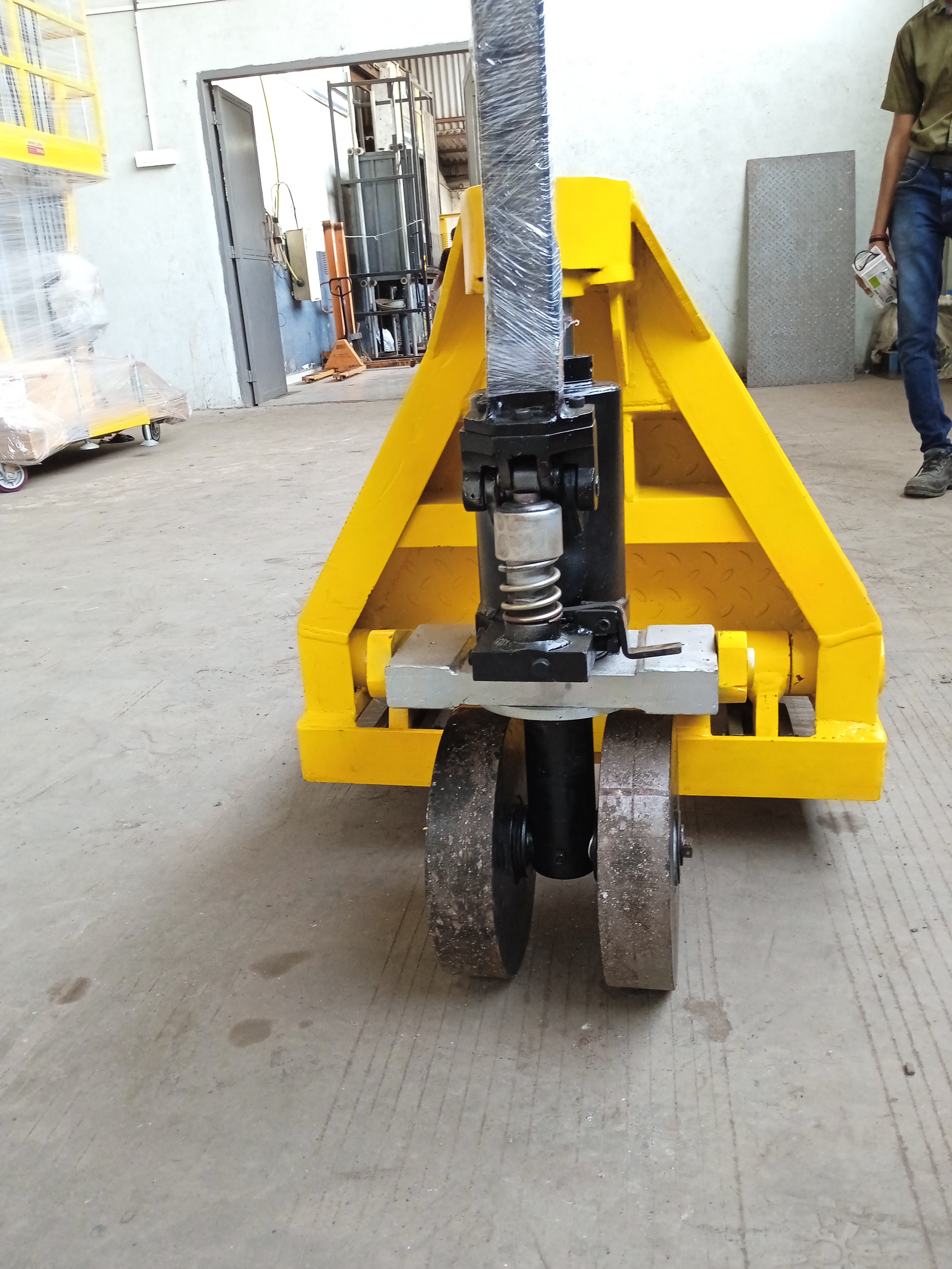 Hand Pallet Truck 10 Ton Hydraulic - Attributes: Strong