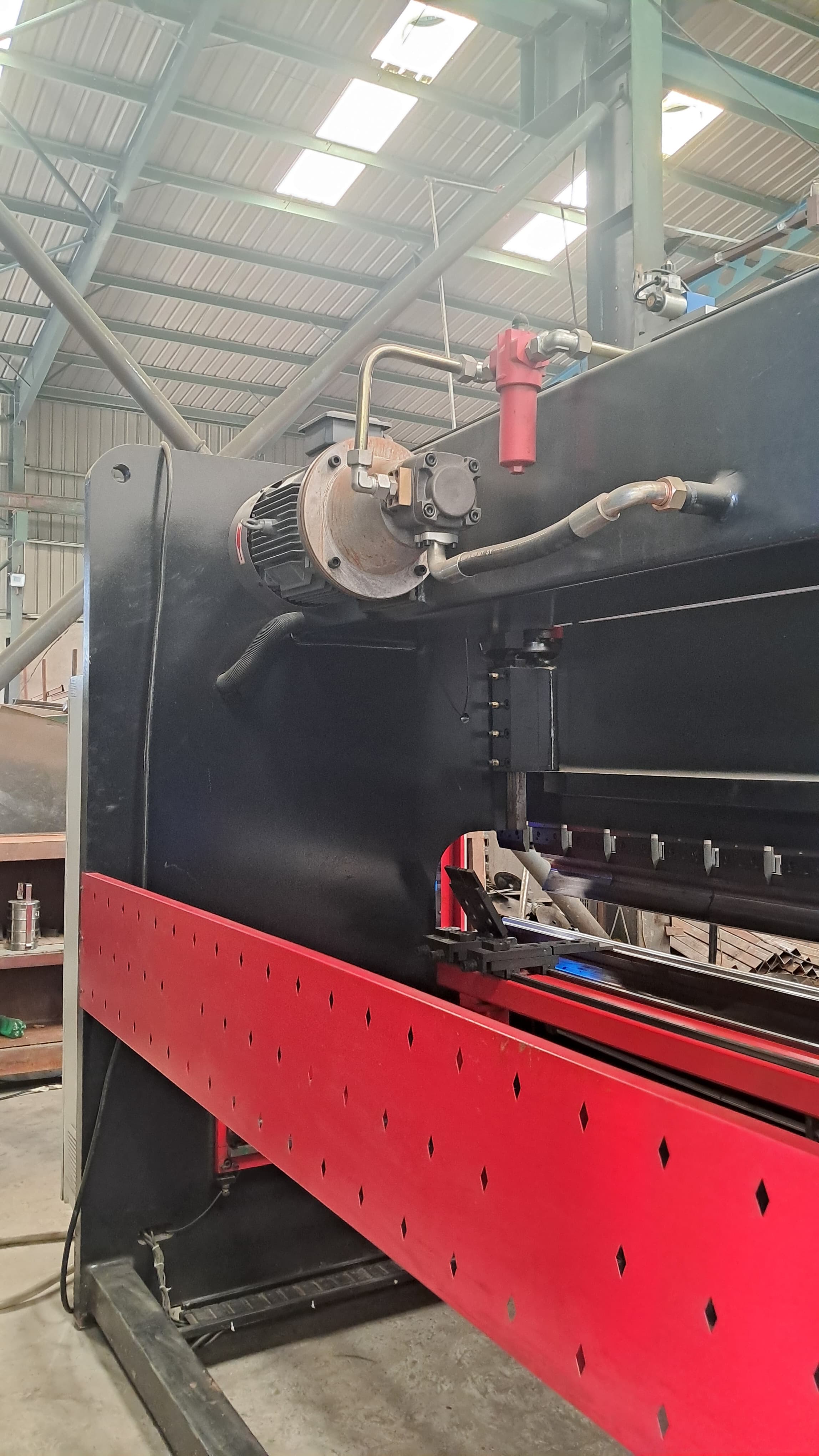 4 Axis Cnc Press Brake Machine, For Sheet Bending, Automation Grade: Automatic