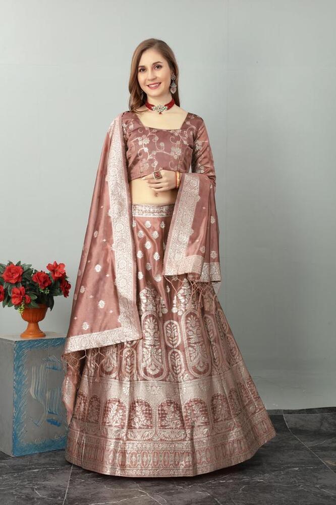 BANARSI LEHENGA