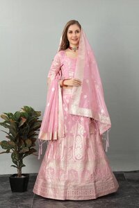 BANARSI LEHENGA