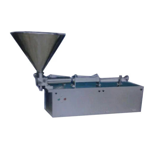 Semi Automatic Pickle Filling Machine - Grade: Industrial