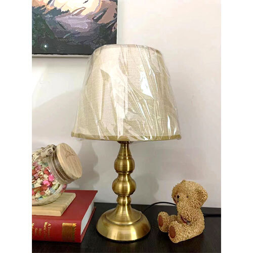 LH-TA02-WH Metal TABLE LAMP