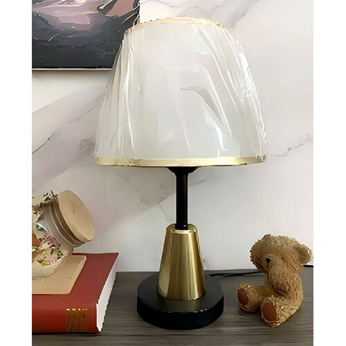 LH-T711-WH Metal TABLE LAMP