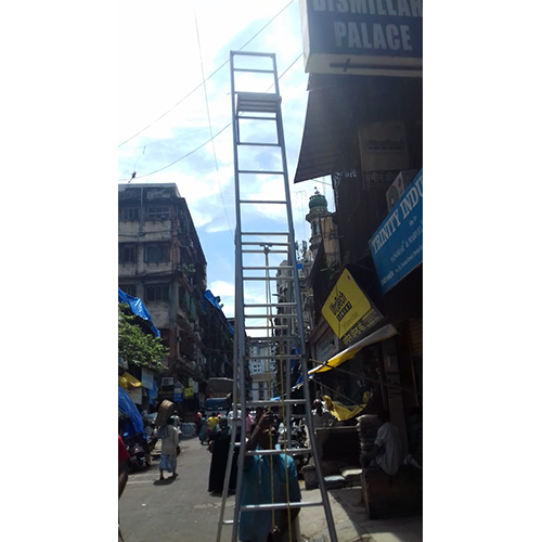 Self Supporting Extension Ladder - Material: Aluminium