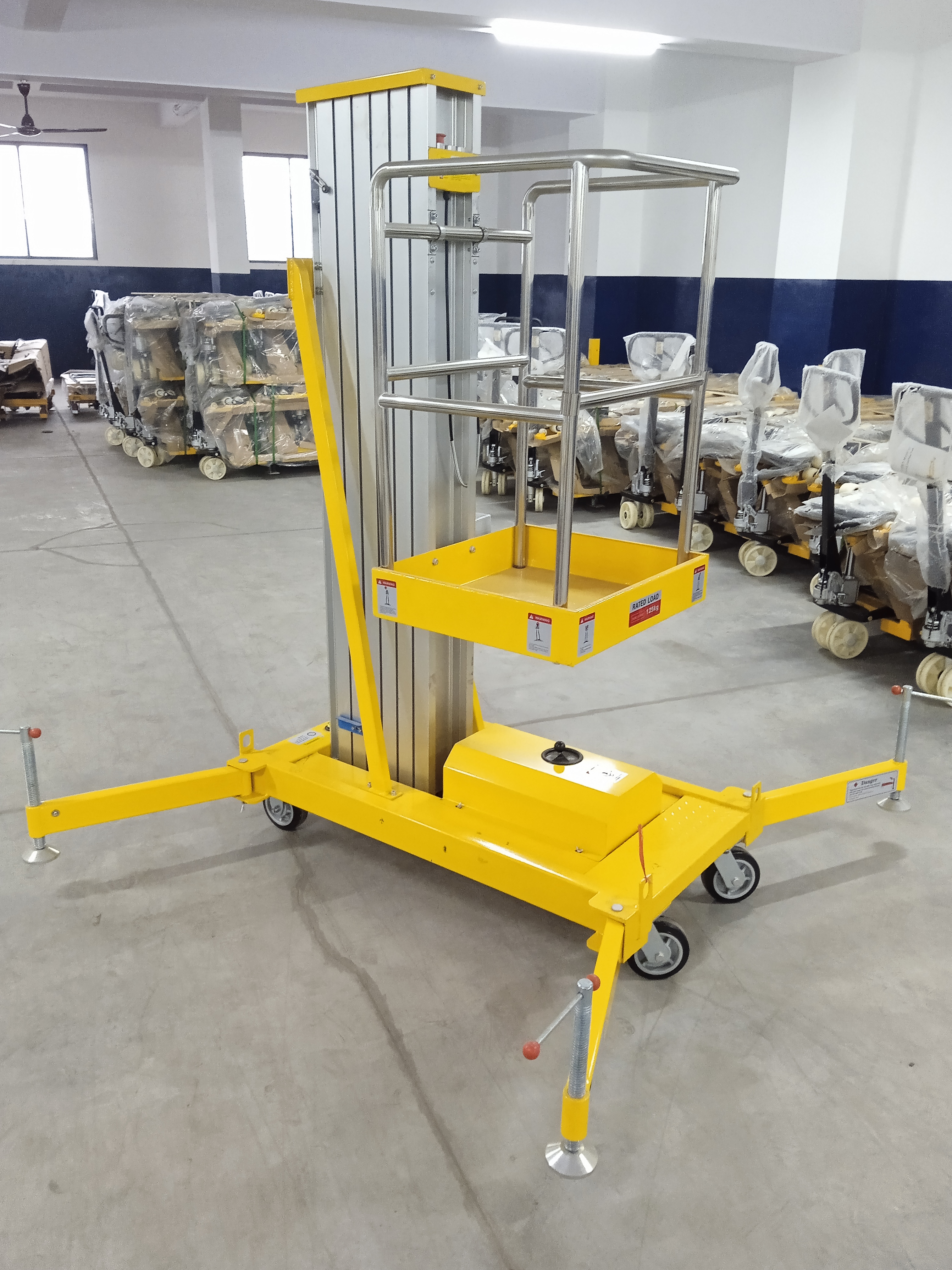 Aerial Work Platforms Single Mast - Attributes: Strong