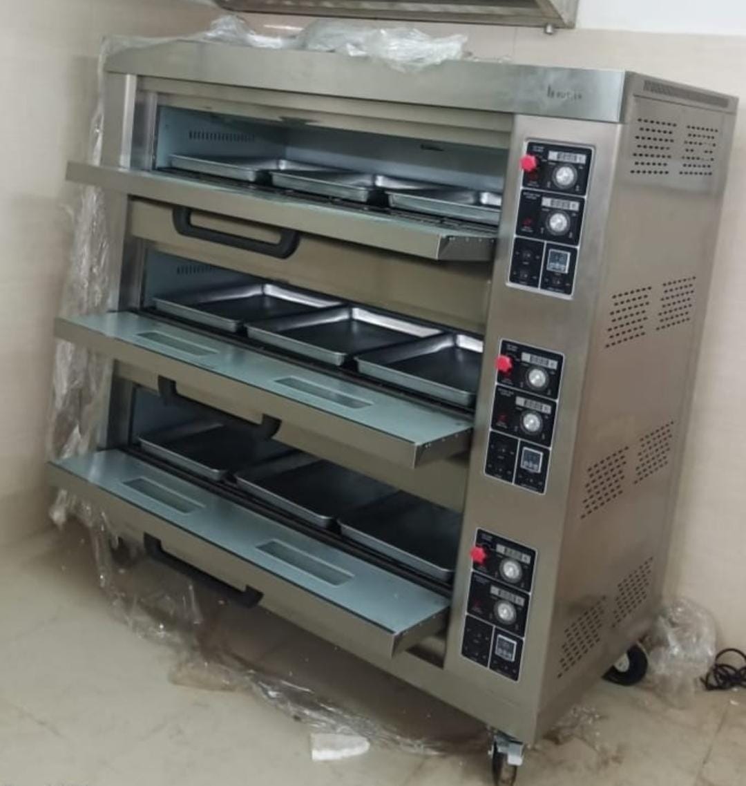 Multiduck Oven - Steel, Standard Size, Gray | Industrial Use, 220-240 Volt Efficiency
