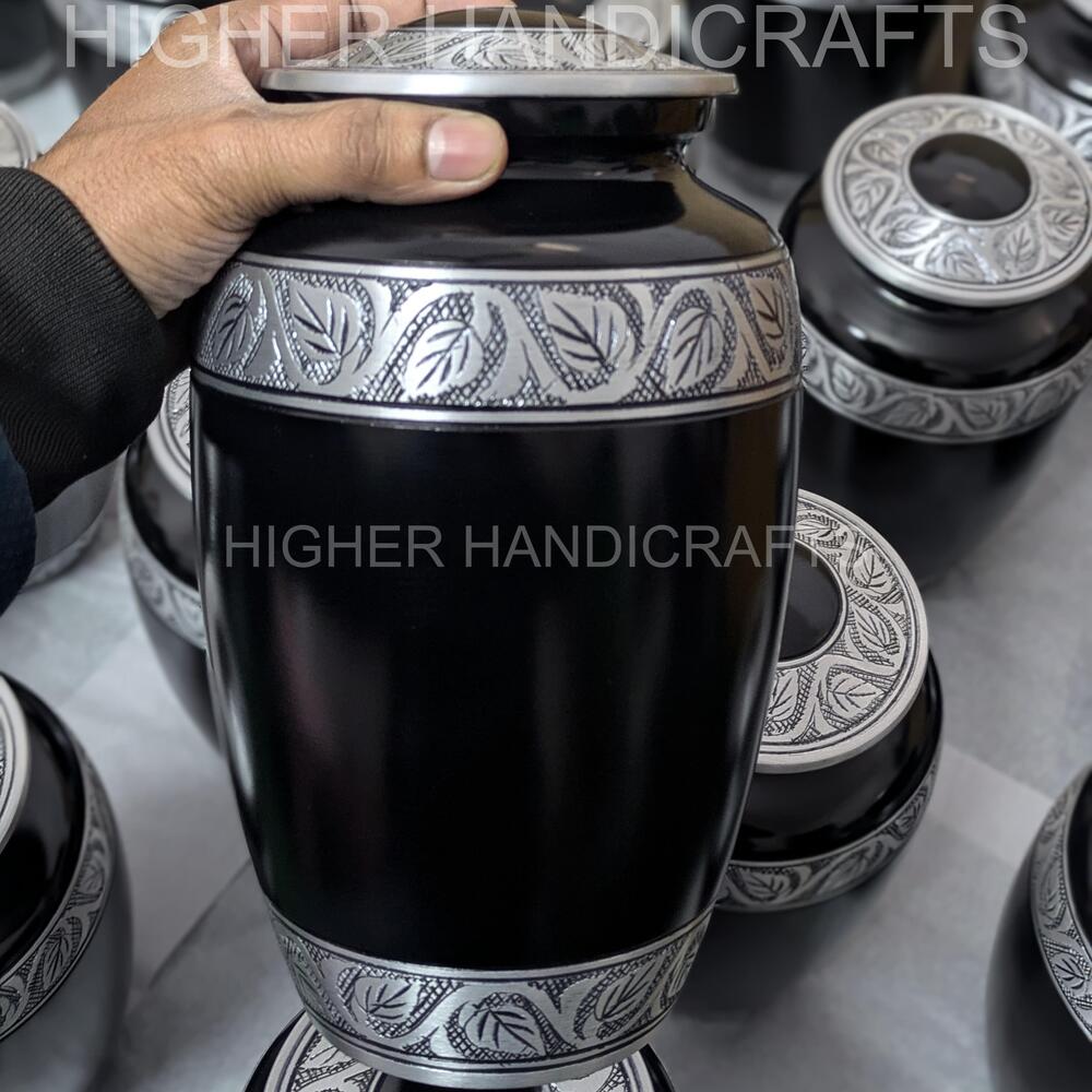 Classic Metal  Memorial Adult Cremation Urn for Ashes Black Funeral Urns Wholesale Supplies