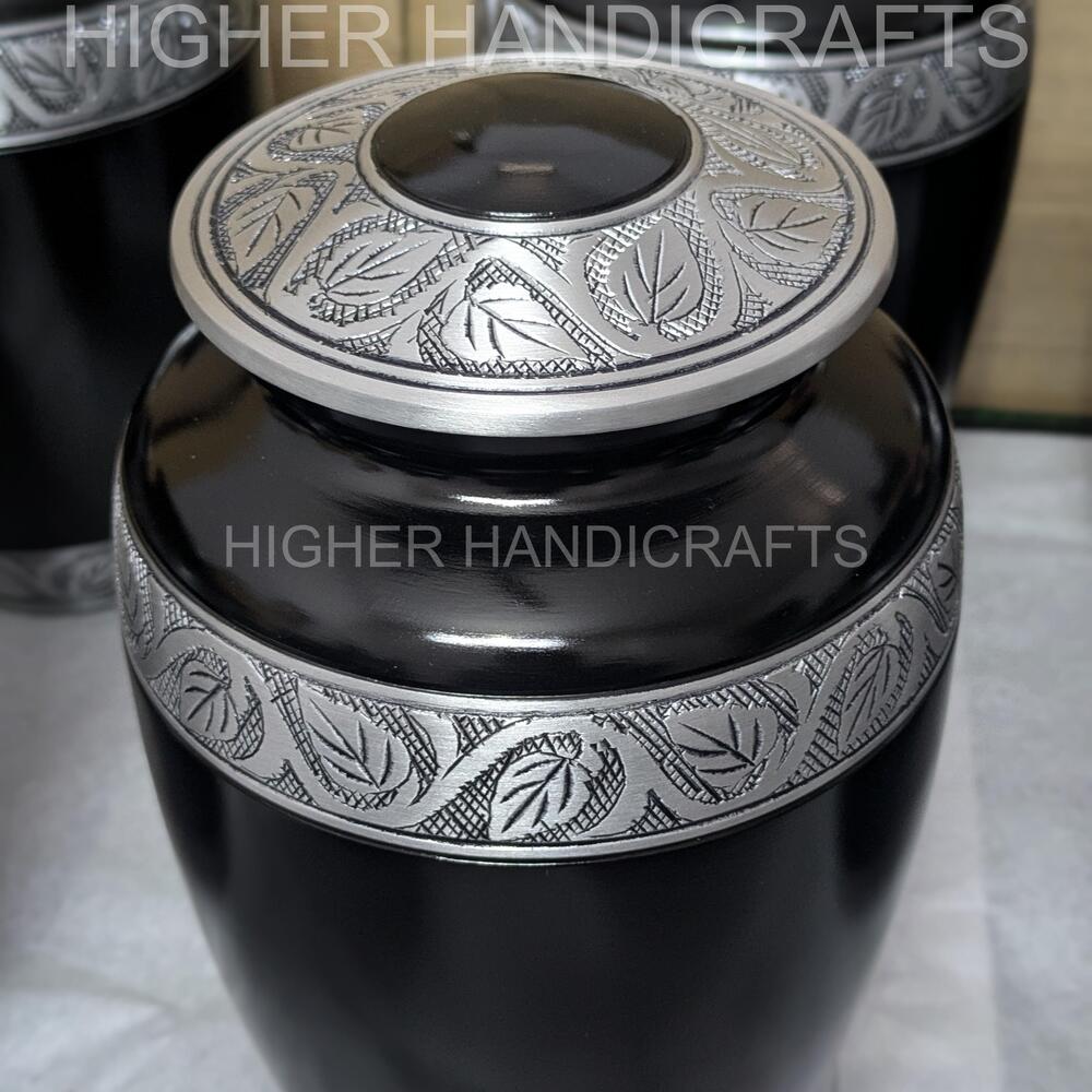 Classic Metal  Memorial Adult Cremation Urn for Ashes Black Funeral Urns Wholesale Supplies