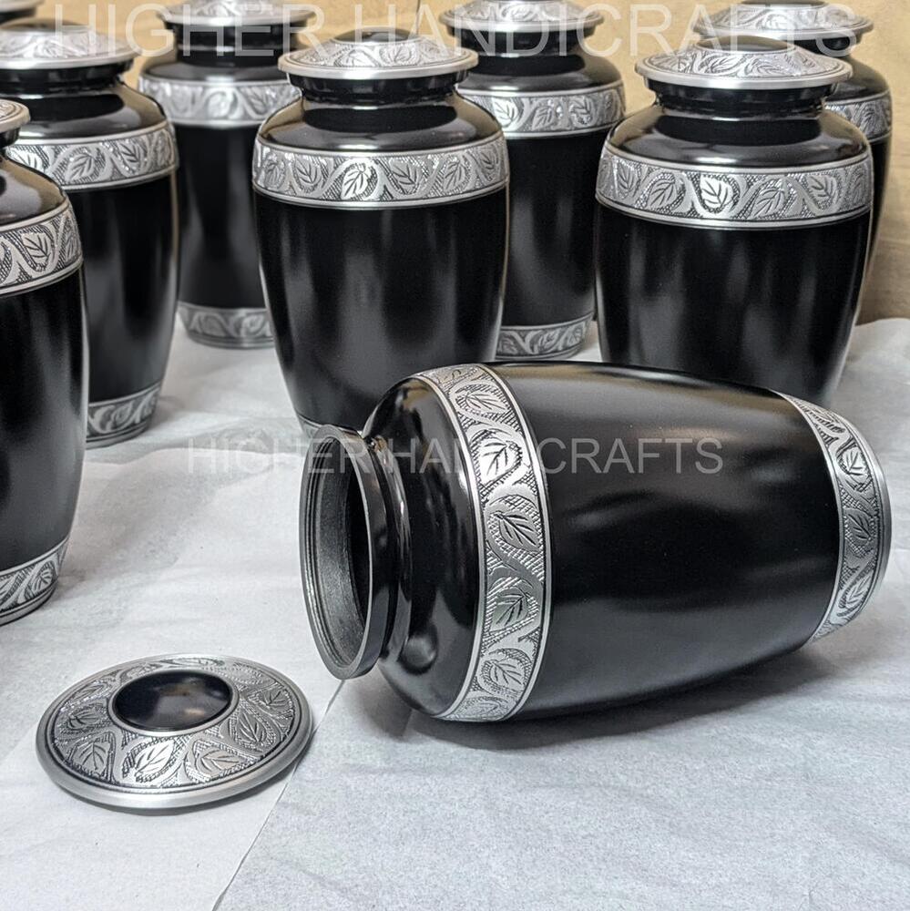 Classic Metal  Memorial Adult Cremation Urn for Ashes Black Funeral Urns Wholesale Supplies