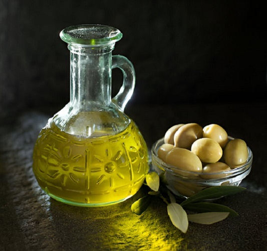 100% Natural Olive Oil - Cold-pressed, 5 Kg Bottles | Moisturizer For Skin, Nourisher For Hair, Culinary Essential
