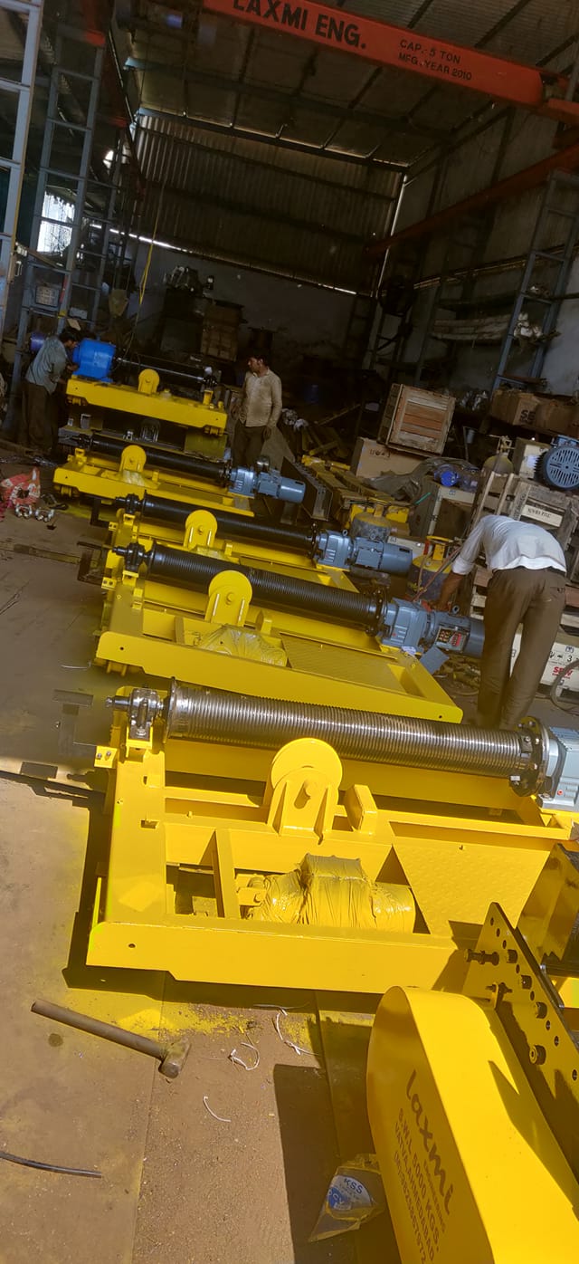 Double Girder Underslung Cranes - Color: Yellow