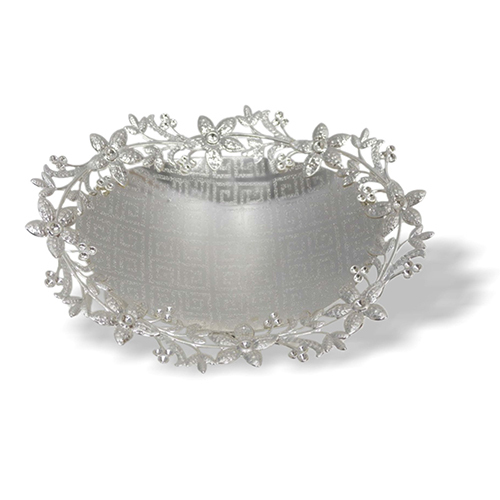 Silver Plated Leaf Cutwork Dish - Material: Metal