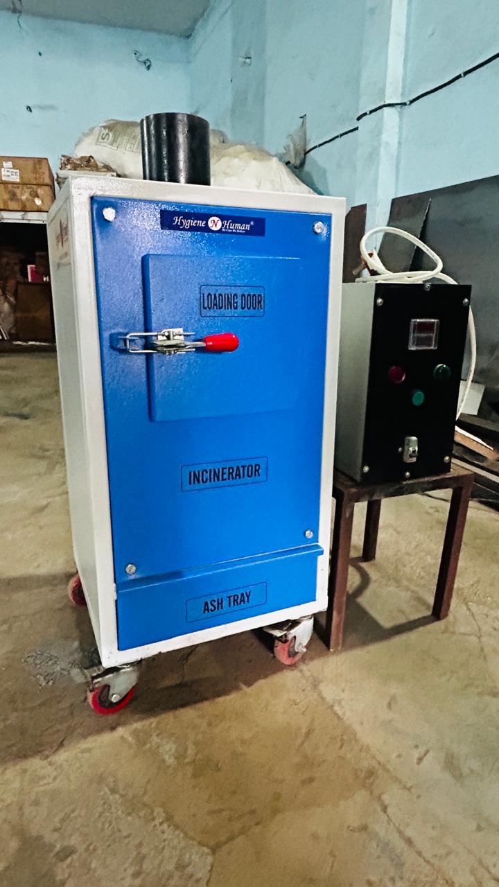 Solid Waste Incinerator Machine - Mild Steel, Standard Size | Suitable For Industrial Waste Management, Efficiently Treats Hazardous Pollutants