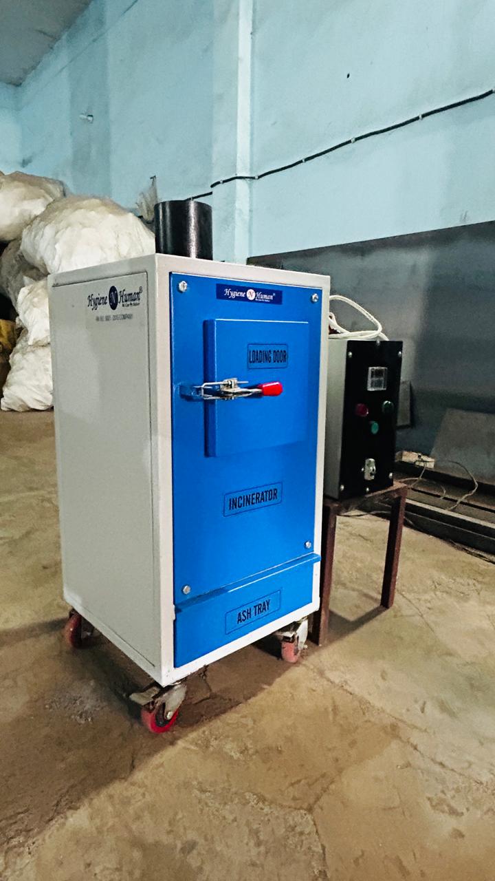 Solid Waste Incinerator Machine - Mild Steel, Standard Size | Suitable For Industrial Waste Management, Efficiently Treats Hazardous Pollutants