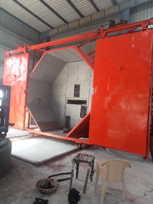 Roto Moulding Machine - Capacity: 1000 Liter/Day