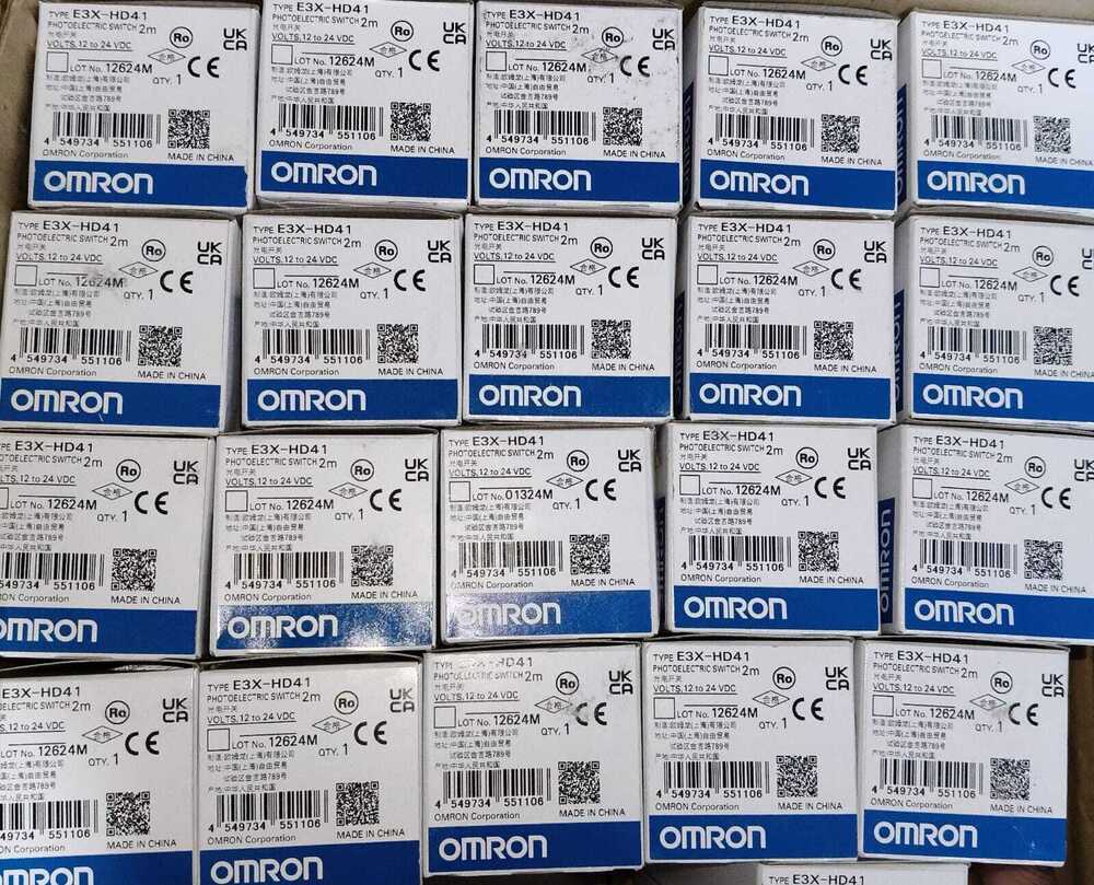 OMRON PHOTOELECTRIC SENSOR,  E3X-HD41 2M