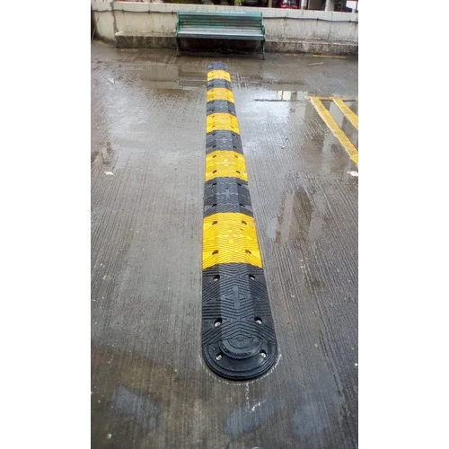 Road Bump - Color: Black & Yellow