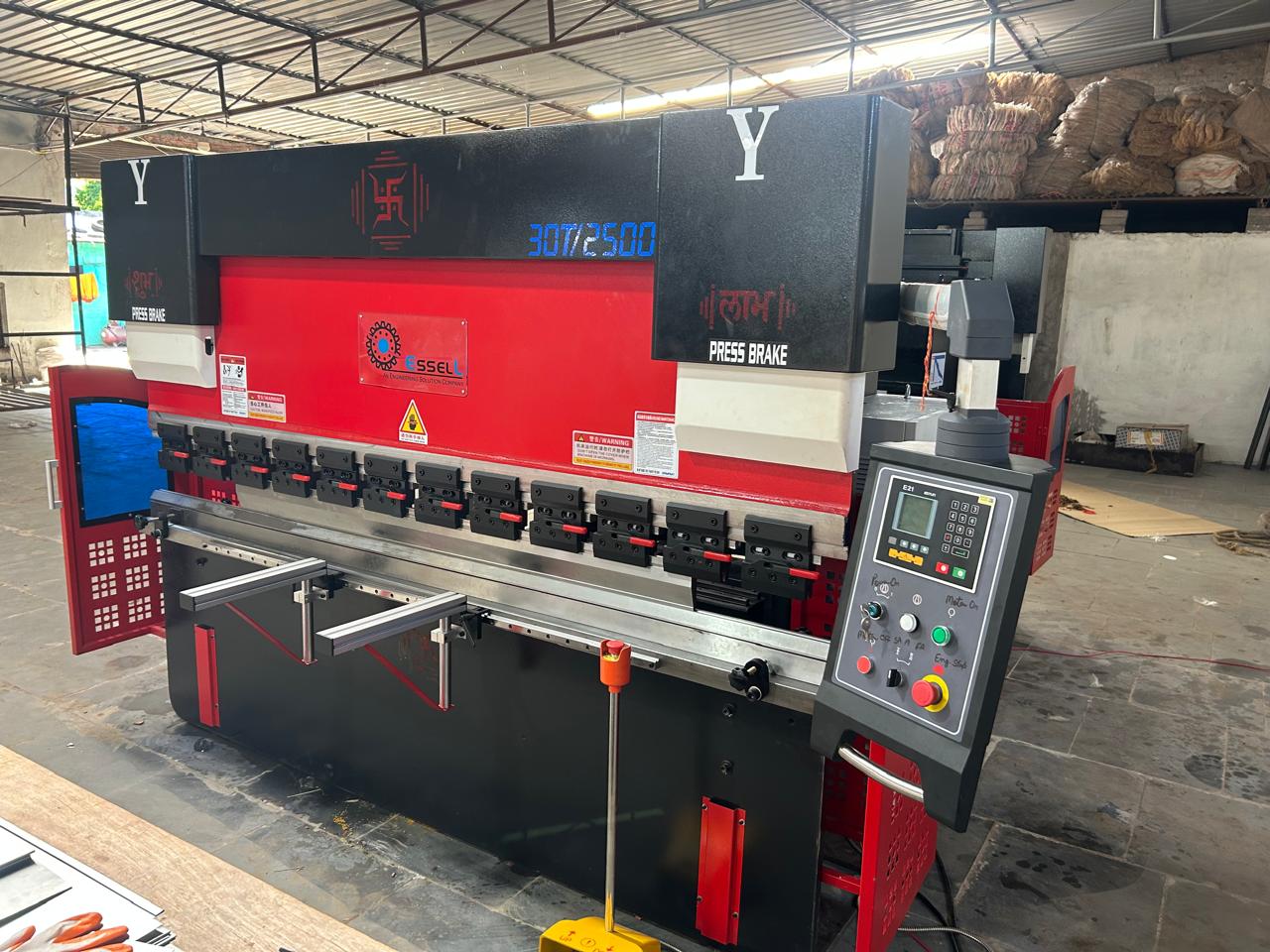 Metal Sheet Bending Machine - General Use: Industrial Use
