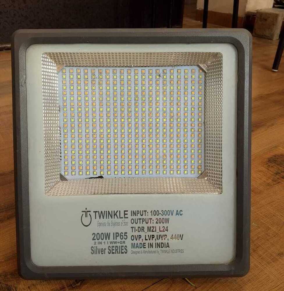 250W Silver Series Flood Light