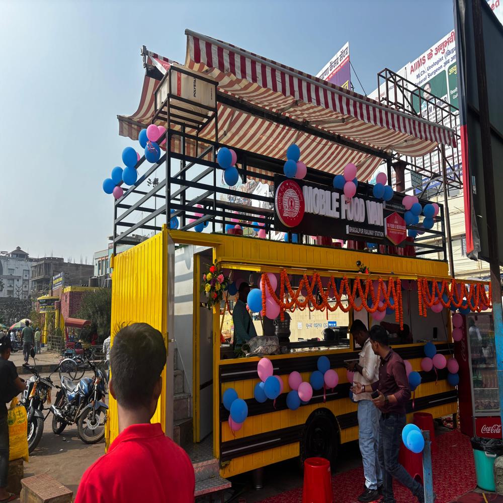 Ms Food Cart Trailer - Color: Red