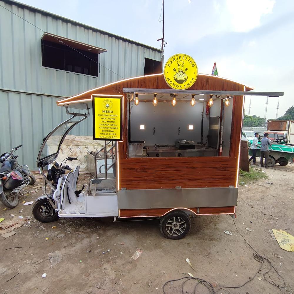 Inside Kitchen E-rickshaw Food Cart - Color: Black