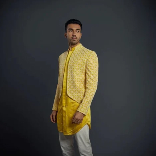 Unique Fashion Men Kurta Pajama - Color: Different Available